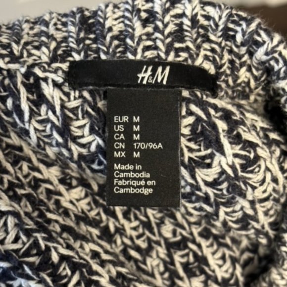 H&M Black/White Blend Cable Knit Sweater (Size M) - Picture 5 of 6